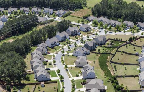 פחות מסים, יותר פיזור סיכונים: המודל שסחף 1,200 משקיעים ו-4,000 דירות