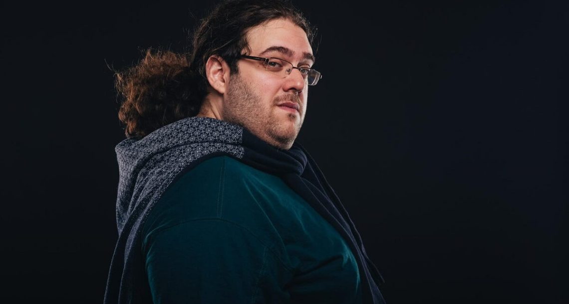 הראפר והשחקן איתי לוקץ': "הייתי קונה ממתקים באלפיים שקל. נרקומן של מתוק"